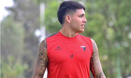 Facundo Farías está más cerca de volver a jugar en Colón: ¿llegará contra Instituto?. Facundo Farías está más cerca de volver a jugar en Colón: ¿llegará contra Instituto?.