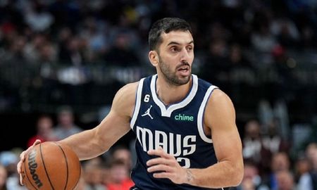 El cordobés Campazzo sumó 3 puntos, con 1-6 en triples, marró un doble, y completó su planilla con dos rebotes, cinco asistencias, tres pelotas perdidas, tres robos y una falta. El cordobés Campazzo sumó 3 puntos, con 1-6 en triples, marró un doble, y completó su planilla con dos rebotes, cinco asistencias, tres pelotas perdidas, tres robos y una falta.
