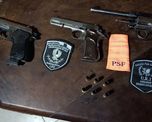 Tres de las armas secuestradas