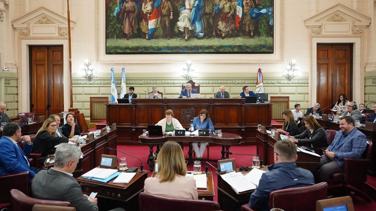 La Cámara de Diputadas y Diputados sesionó este jueves en la Legislatura provincial.