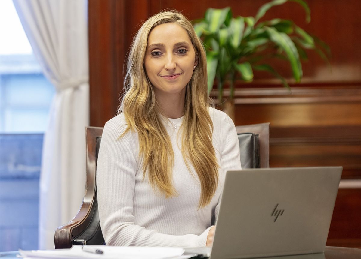 Julia Strada, diputada nacional y economista de CEPA: “Me imagino dos escenarios: uno con los gobernadores agachando la cabeza y votando este presupuesto y otro donde tengan dignidad por sus provincias y sus habitantes”. Julia Strada, diputada nacional y economista de CEPA: “Me imagino dos escenarios: uno con los gobernadores agachando la cabeza y votando este presupuesto y otro donde tengan dignidad por sus provincias y sus habitantes”.