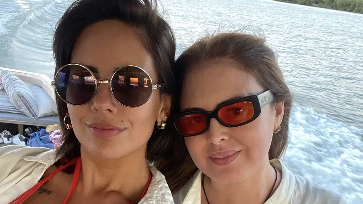 Silvina Luna junto con su amiga Eugenia. Silvina Luna junto con su amiga Eugenia.