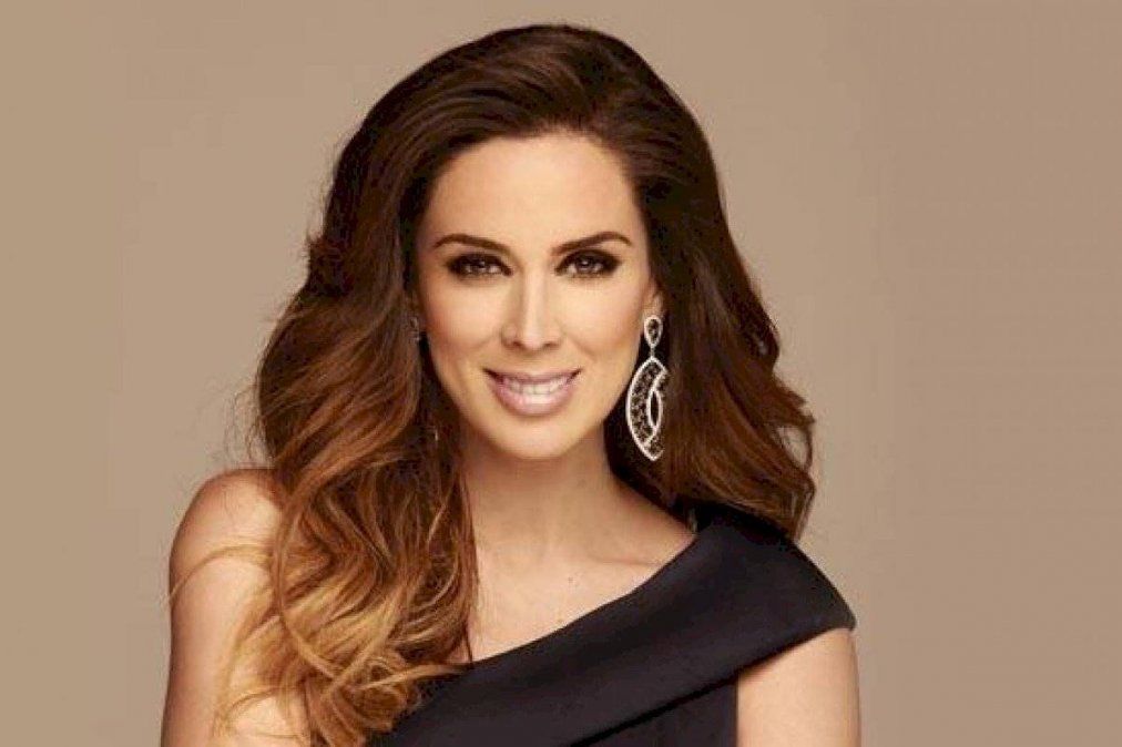Jacqueline Bracamontes comparte el tierno disfraz de sus mellizas para Halloween