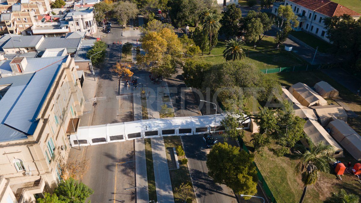 La manga del Cullen atraviesa la Avenida Freyre. 
