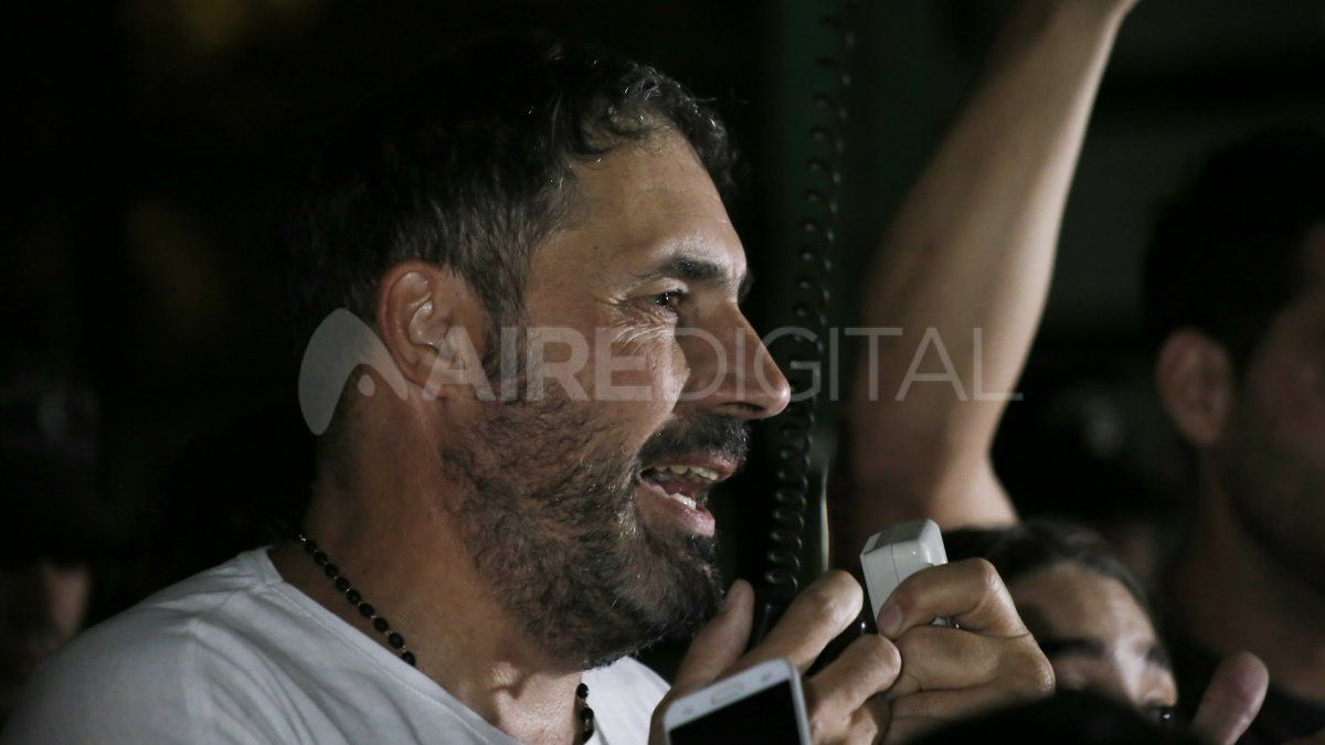 El padre de Gonzalo Glaria estuvo presente en la marcha en la que los rafaelinos reclamaron justicia por su hijo y baste de inseguridad.