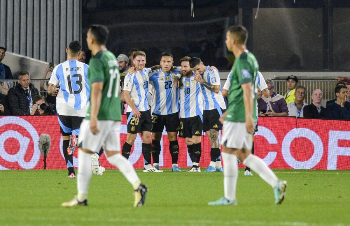 El festejo argentino ante Bolivia.