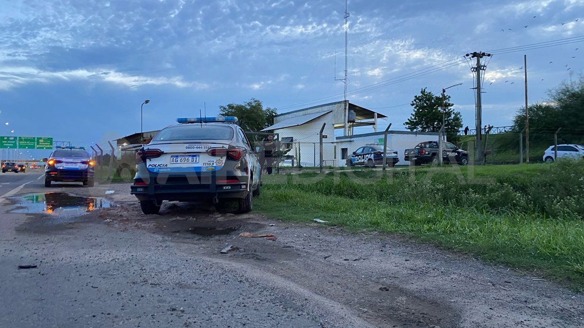 Fuerte presencia policial en la casa bomba 4. Fuerte presencia policial en la casa bomba 4.