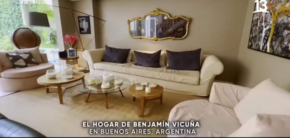 La casa de Benjamín Vicuña queda en Barrio Parque y cuesta, aproximadamente, unos 6000 dólares mensuales. La casa de Benjamín Vicuña queda en Barrio Parque y cuesta, aproximadamente, unos 6000 dólares mensuales.