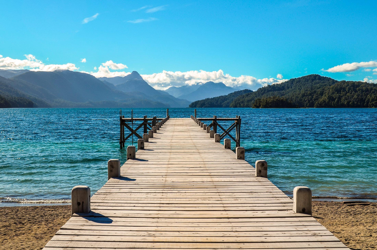 San Carlos de Bariloche se consagra como el principal destino turístico para miles de turistas de la argentina. San Carlos de Bariloche se consagra como el principal destino turístico para miles de turistas de la argentina.