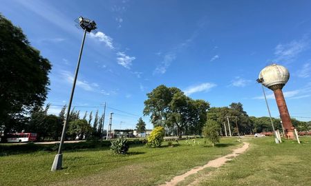 El principal reclamo de los vecinos de barrio San Agustín 2 se debe a la falta de iluminación en la zona del tanque de agua.