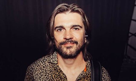 ¡Juanes es marciano! El cantante se sumó a la invitación para ver el amartizaje del rover de la Nasa, Perseverance. ¡Juanes es marciano! El cantante se sumó a la invitación para ver el amartizaje del rover de la Nasa, Perseverance.