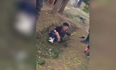 Lincharon a un delincuente en Ciudad Evita. Lincharon a un delincuente en Ciudad Evita.