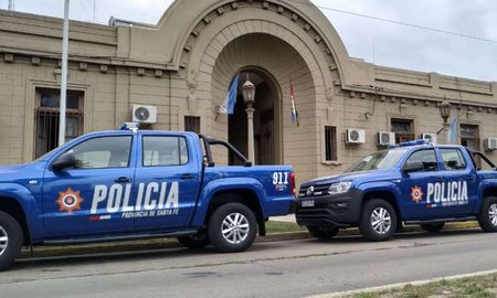 Dos policías de la Unidad Regional XVII de San Lorenzo fueron detenidos. Dos policías de la Unidad Regional XVII de San Lorenzo fueron detenidos.
