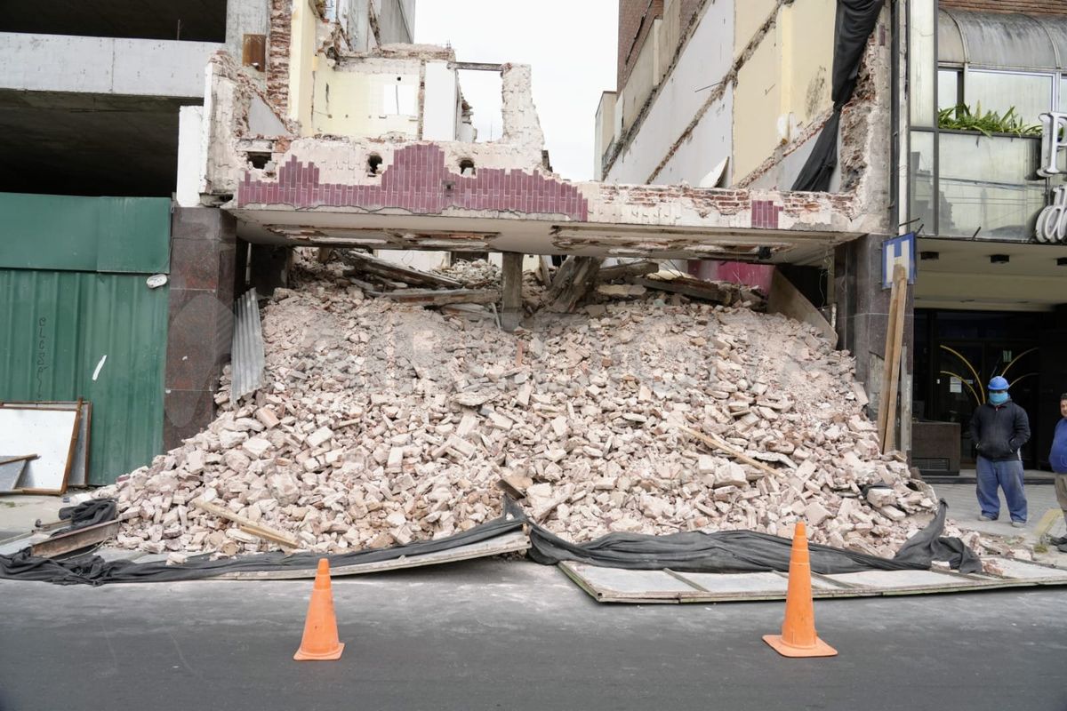 Derrumbe en un edificio del centro de Rosario.