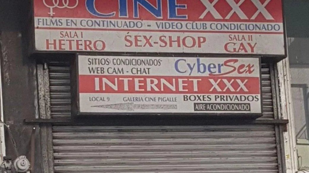 cine porno.jpg