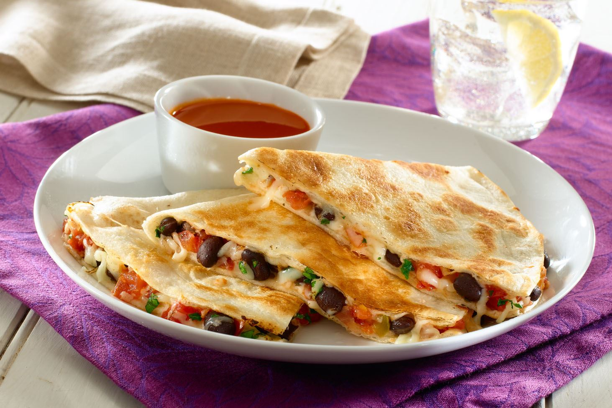Las quesadillas son un clásico mexicano, fácil de preparar en casa. Las quesadillas son un clásico mexicano, fácil de preparar en casa. 