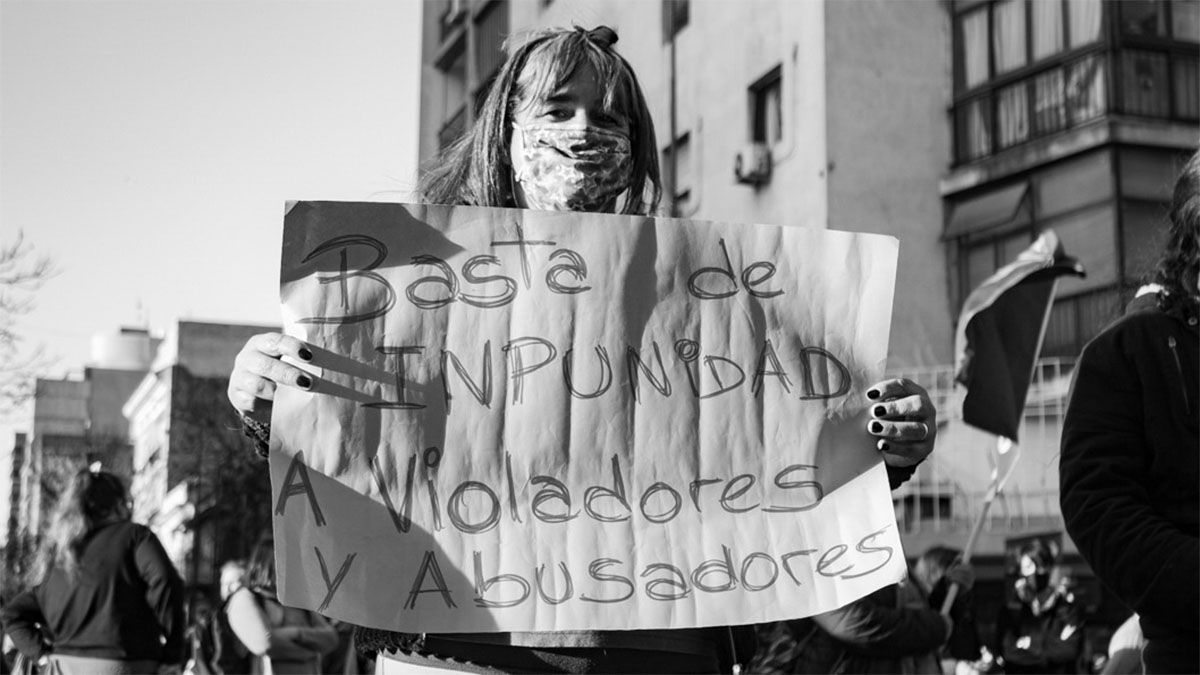 Uno de los funcionarios denunciados por abuso sexual se desempeña en el ministerio de Salud y el otro reviste el cargo de Comisario