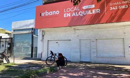 Los locales vacíos en Aristóbulo del Valle aumentan por el alto costo de alquileres. Los locales vacíos en Aristóbulo del Valle aumentan por el alto costo de alquileres.