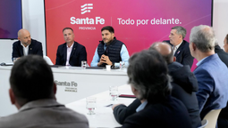 altText(Provincia avanza hacia un sistema planificado y moderno para mejorar las rutas que acceden a los puertos)}