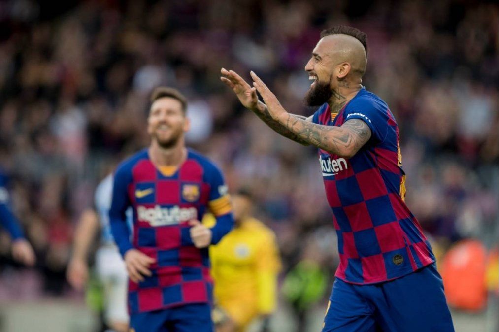 Arturo Vidal denunció a Barcelona por una deuda millonaria