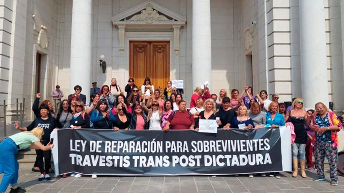 Desde la Mesa de Reparación Postdictadura Travesti Trans invitan a toda la ciudadanía a acompañar el reclamo.&nbsp;
