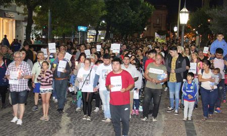 miles de rafaelinos marcharon pidiendo justicia por emanuel, el nene asesinado de un disparo