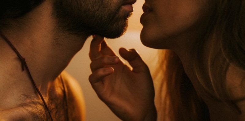 “Mariposa paraguaya”, la posición sexual que está de moda entre las parejas apasionadas