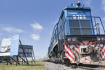 De los cerca de 450 millones de toneladas que se movilizan anualmente en el país, apenas 18,8 millones se transportan por tren. De los cerca de 450 millones de toneladas que se movilizan anualmente en el país, apenas 18,8 millones se transportan por tren.