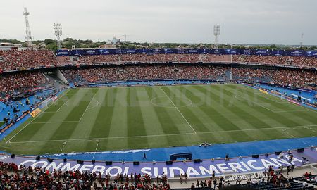 Según los datos de migraciones, en la comparación de las finales de la Copa Sudamericana disputadas por Colón y Racing, hubo casi más de 6.000 sabaleros que de la Academia. Según los datos de migraciones, en la comparación de las finales de la Copa Sudamericana disputadas por Colón y Racing, hubo casi más de 6.000 sabaleros que de la Academia.