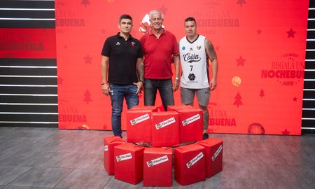 La Agrupación Miguel Ángel Pampa Gambier donó 10 cajas navideñas a la campaña solidaria de AIRE y Los Sin Techo. La Agrupación Miguel Ángel Pampa Gambier donó 10 cajas navideñas a la campaña solidaria de AIRE y Los Sin Techo.