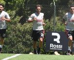 River debuta en la Copa de la Liga ante Estudiantes de La Plata. Marcelo Gallardo recibió a sus primeros dos refuerzos. River debuta en la Copa de la Liga ante Estudiantes de La Plata. Marcelo Gallardo recibió a sus primeros dos refuerzos.