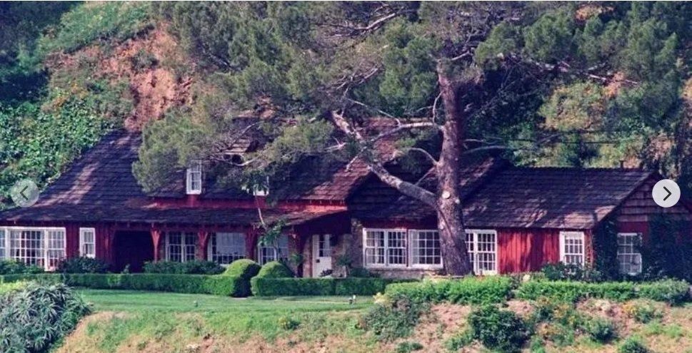 Cazador de fantasmas compró la casa de la matanza de Charles Manson