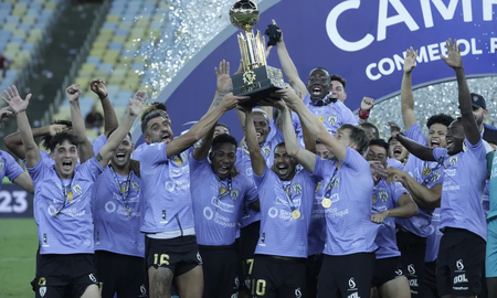 Independiente del Valle venció a Flamengo por penales y se quedó con la Recopa Sudamericana. Independiente del Valle venció a Flamengo por penales y se quedó con la Recopa Sudamericana.