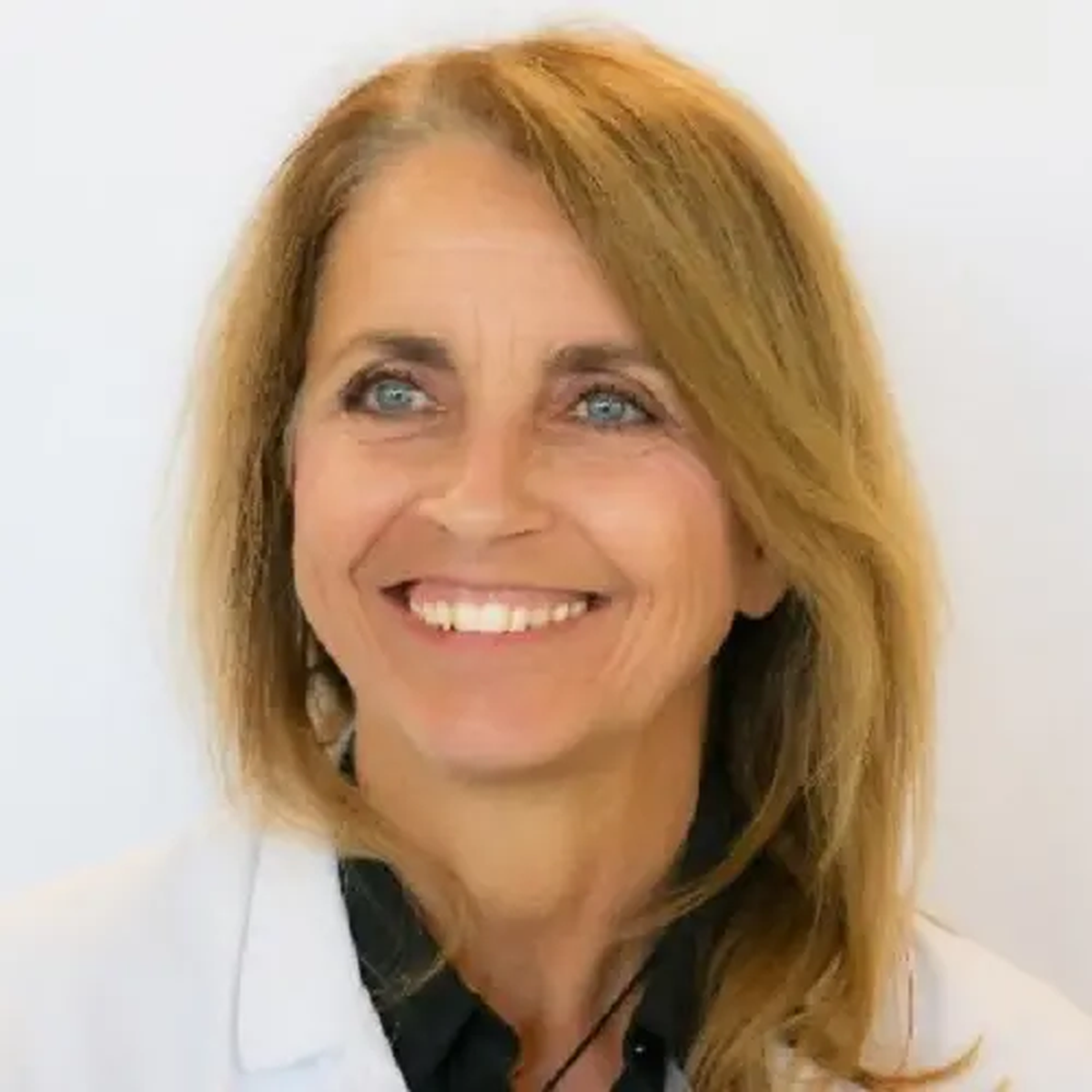 A la madre de Piqué, Montserrat Bernabeu, no le hacía nada feliz emparentar con Shakira.