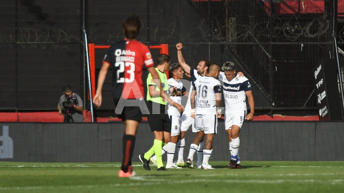Colón pierde 2-0 ante Gimnasia y Esgrima de La Plata por la Copa Diego Maradona.visibility