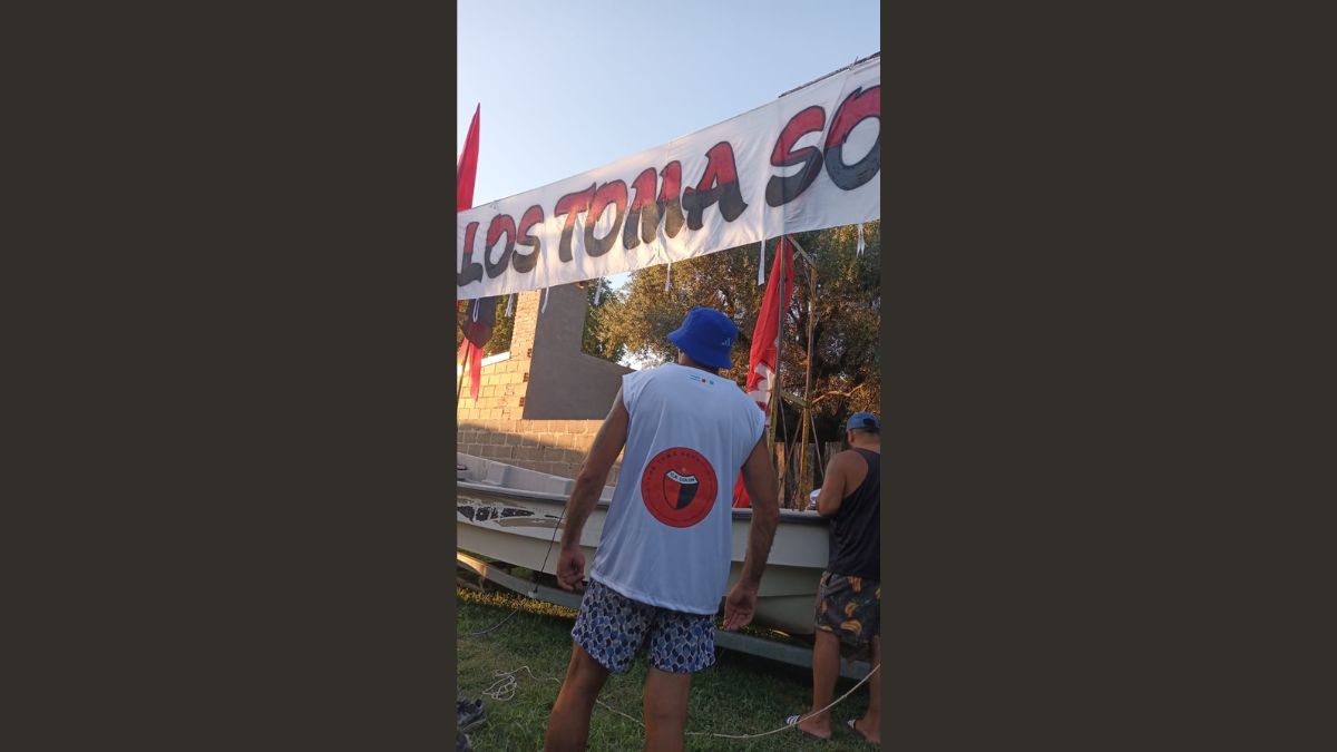 Los hinchas de Col&oacute;n quieren copar la Marat&oacute;n Santa Fe-Coronda con todo su colorido.