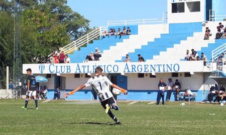 El club Argentino de San Carlos deberá pedir autorización al Consejo Federal para poder competir en la Liga Esperancina de Fútbol. El club Argentino de San Carlos deberá pedir autorización al Consejo Federal para poder competir en la Liga Esperancina de Fútbol.