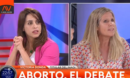 Tenso cruce por el aborto: Victoria Donda la acusó de fanatismo religioso y Cynthia Hotton pidió su renuncia al INADI Tenso cruce por el aborto: Victoria Donda la acusó de fanatismo religioso y Cynthia Hotton pidió su renuncia al INADI