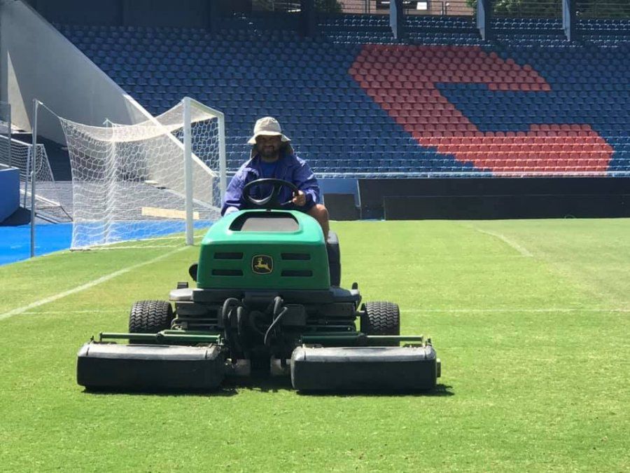La historia de Gonzalo Insaurralde, el sabalero que custodia los sueños rojinegros en La Nueva Olla
