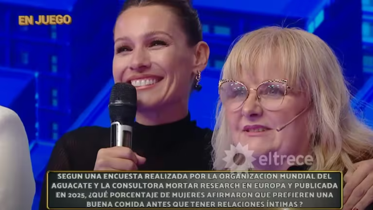 La sonrisa de Pampita cuando le nombraron las propiedades de la palta a la hora de intimar. La sonrisa de Pampita cuando le nombraron las propiedades de la palta a la hora de intimar.