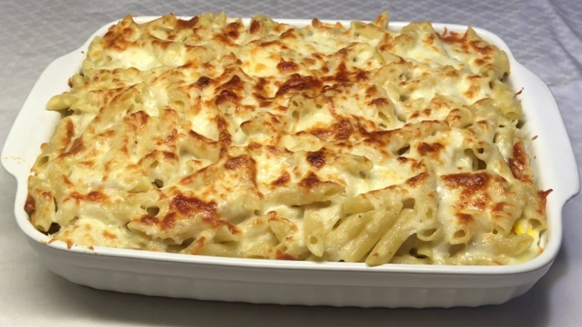 La cazuela de fideos al horno es una opción fácil y deliciosa de hacer en casa, con ingredientes sencillos de conseguir. La cazuela de fideos al horno es una opción fácil y deliciosa de hacer en casa, con ingredientes sencillos de conseguir.