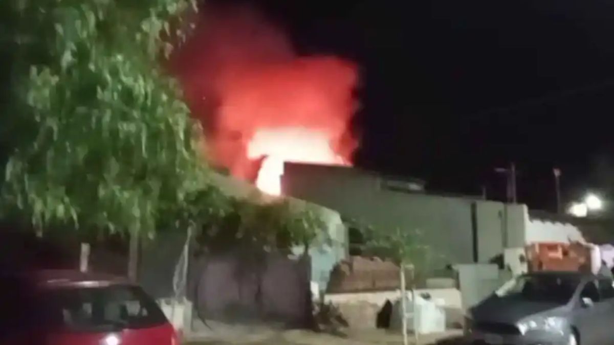 El uso imprudente de pirotecnia volvi&oacute; a encender la alarma por los riesgos durante los festejos.