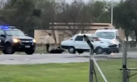El accidente ocurrió este domingo en la ruta provincial 10, a metros del ingreso a la localidad de Pilar. El accidente ocurrió este domingo en la ruta provincial 10, a metros del ingreso a la localidad de Pilar.