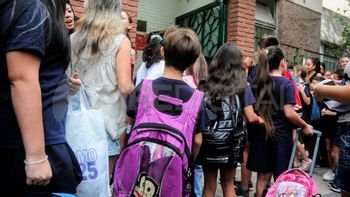 ANSES paga $85.000 por hijo: cómo activar la Ayuda Escolar 2025