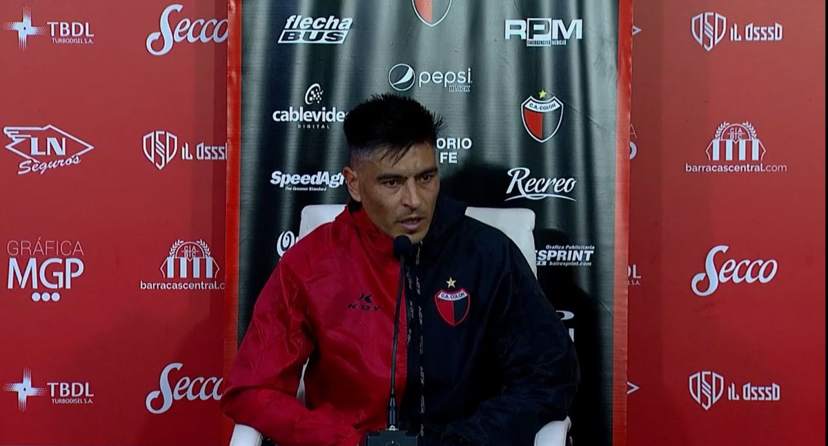 Paolo Goltz dio la cara por el equipo tras la derrota de Colón ante Barracas. Paolo Goltz dio la cara por el equipo tras la derrota de Colón ante Barracas.