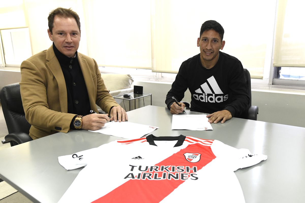 Rodrigo Aliendro firmó contrato y se transformó en nuevo jugador del Club Atlético River Plate.