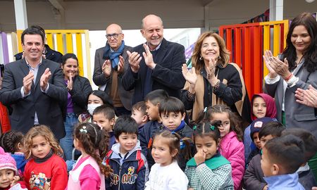 El nuevo jardín está ubicado en calle Juan Bautista de la Salle, entre Pasaje Simoniello y Santiago de Chile, cuenta con una matrícula de 80 alumnos y venía funcionando en el edificio de la Escuela Primaria N°48 “Prof. Maximio Sabá Victoria”. El nuevo jardín está ubicado en calle Juan Bautista de la Salle, entre Pasaje Simoniello y Santiago de Chile, cuenta con una matrícula de 80 alumnos y venía funcionando en el edificio de la Escuela Primaria N°48 “Prof. Maximio Sabá Victoria”.