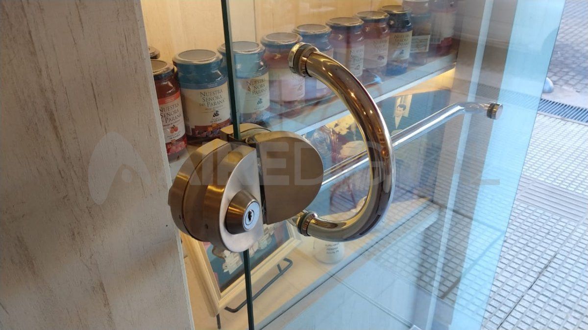 Esta mañana rompieron la cerradura y entraron a robar a Merengo