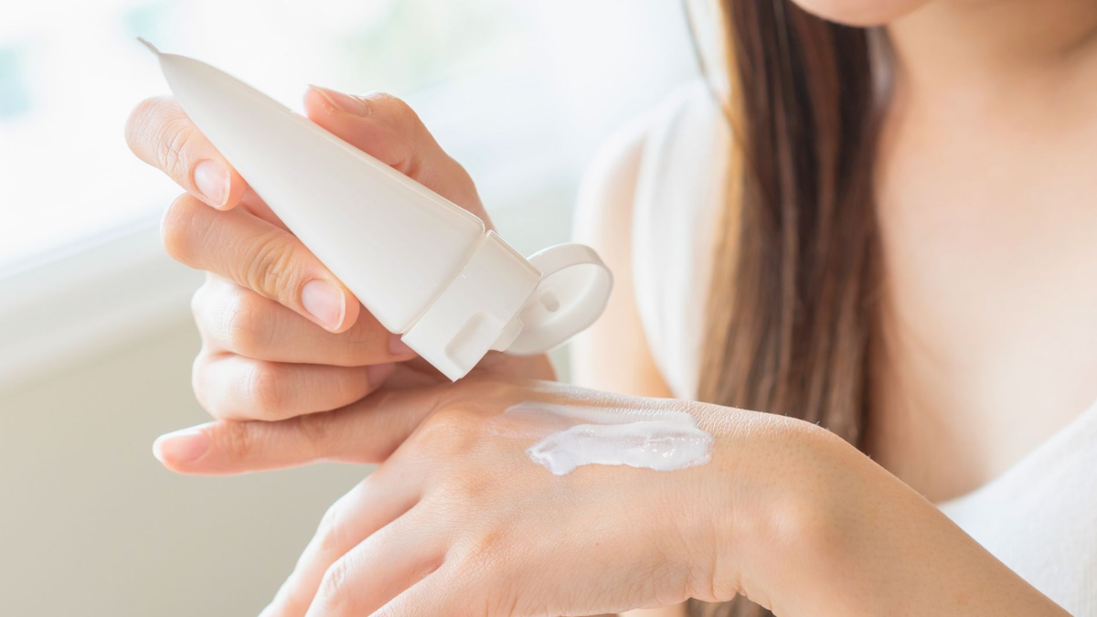 ANMAT ordena el retiro urgente de cremas corporales no registradas por riesgos a la salud.