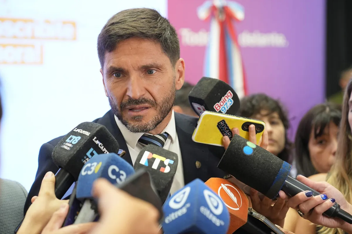 El gobernador Maximiliano Pullaro habló sobre el ataque armado en una escuela de San Cristóbal. El gobernador Maximiliano Pullaro habló sobre el ataque armado en una escuela de San Cristóbal.